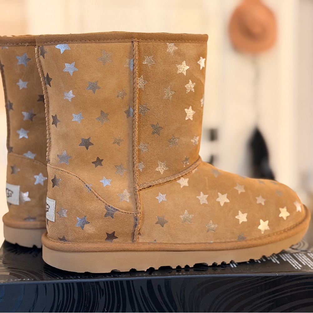 PERFECT CONDITION!! UGG Boots with Silver Star Accents